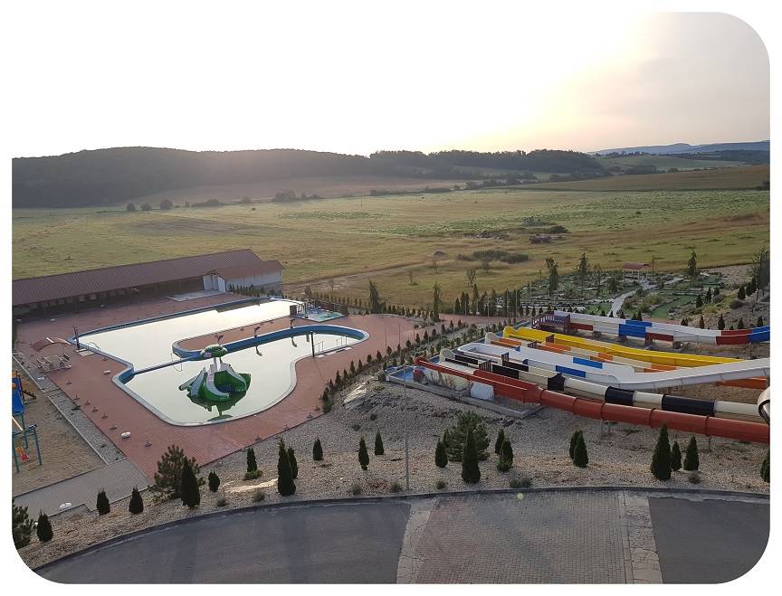 resort_bazeny