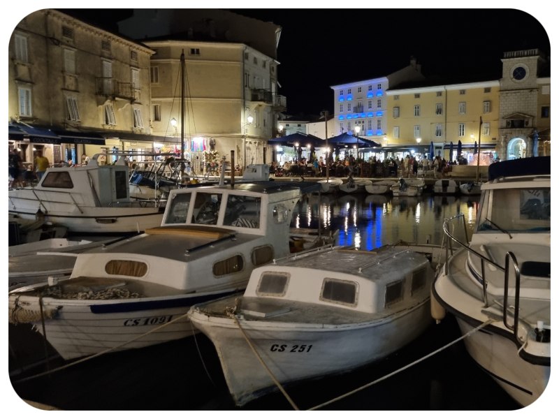 mesto_cres mesto_cres